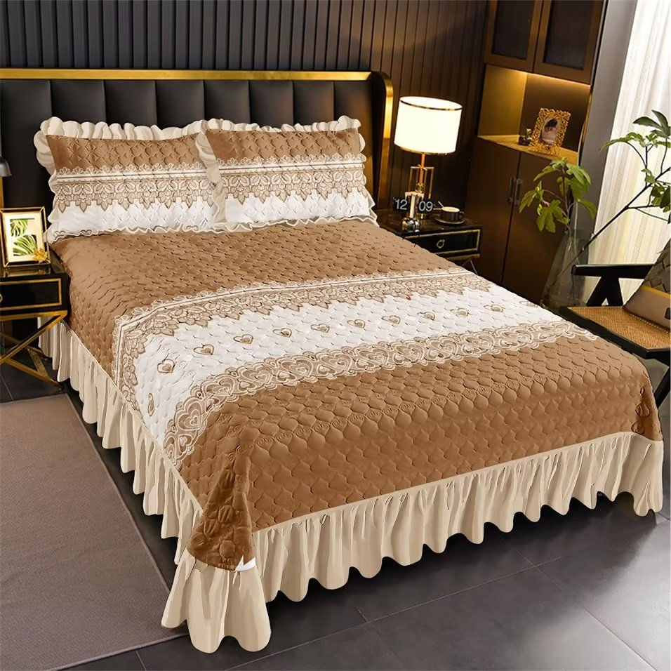 Double Bed Cotton Quilt for Summer Breathable Polyester-Filled Duvet Jacquard Technique Bedding Sets for Hotel Wedding Hospital
