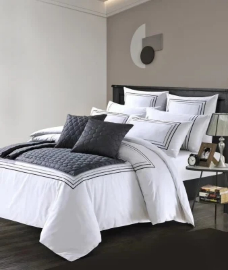 Luxury 100% Cotton Embroidered Hotel King Bedding Set for Hotel and Home