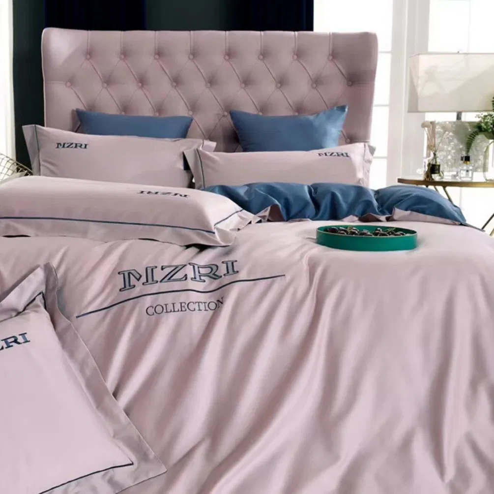 Comforter Display 10