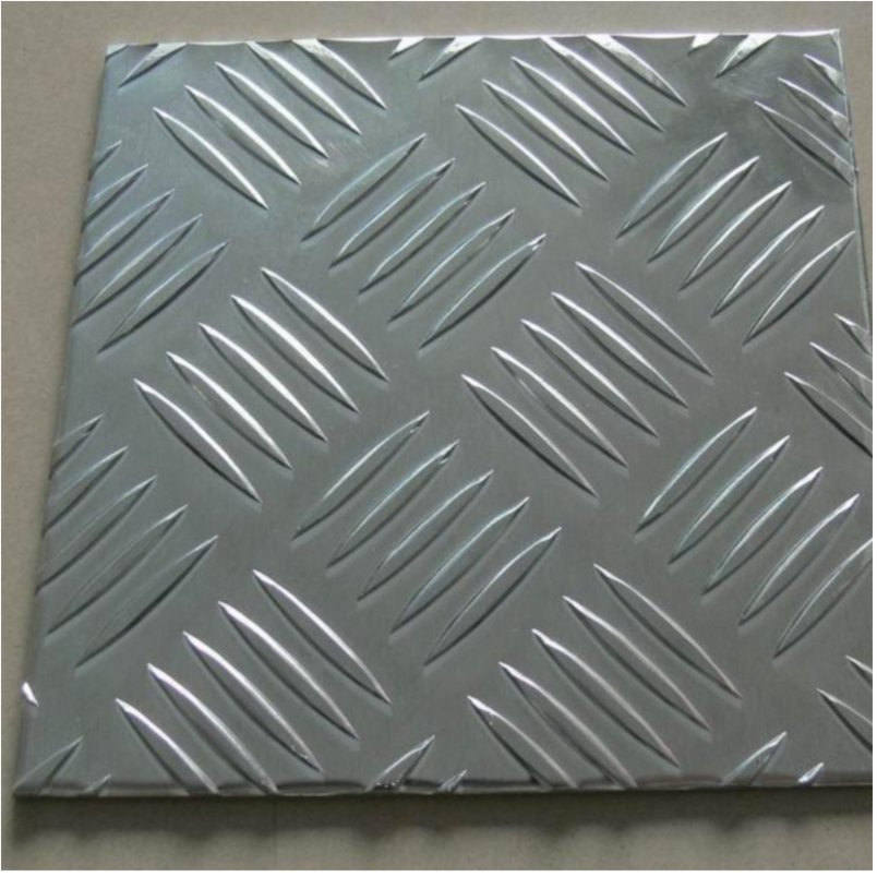 Durable Five-Stripe Rubber Sheet for Winter Protection and Safety