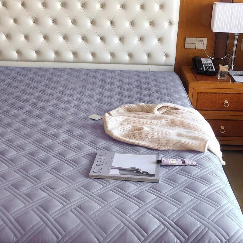 Quilted Waterproof Microfiber Mattress Cover Elastic Style