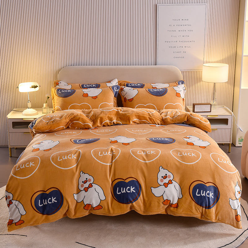 Cute Cartoon Style Comfortable Milk Velvet Duvet Cover Queen King Size Duvet Cover with Bed Sheet and Pillowcases