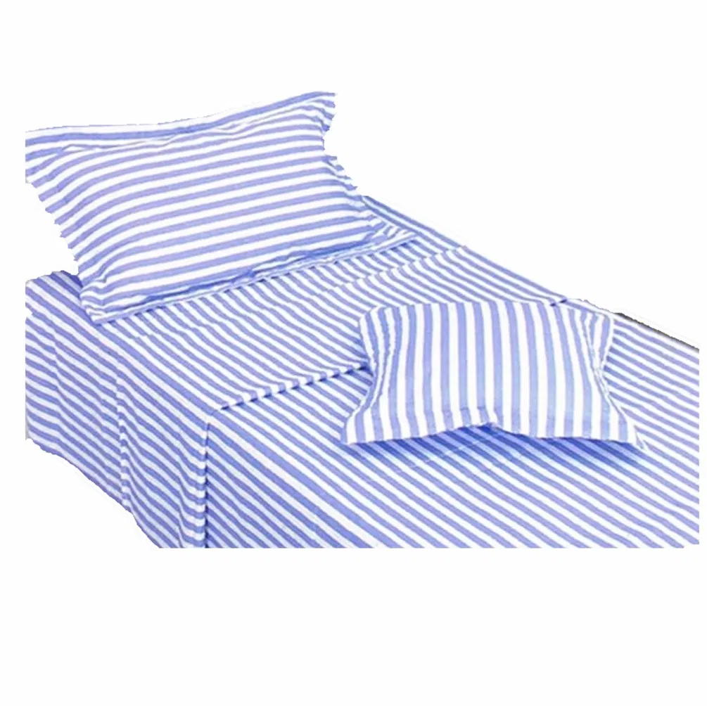 Comforter Display 17