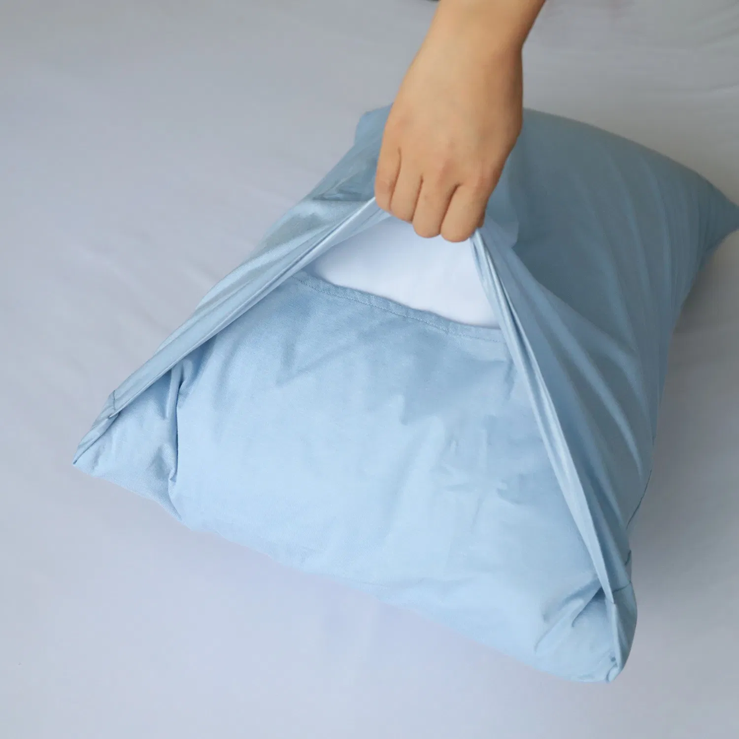 Standard Pillow Protectors (Set of 2) Zippered Waterproof Pillow Covers Hypoallergenic Dust &Allergen Proof Pillow Case