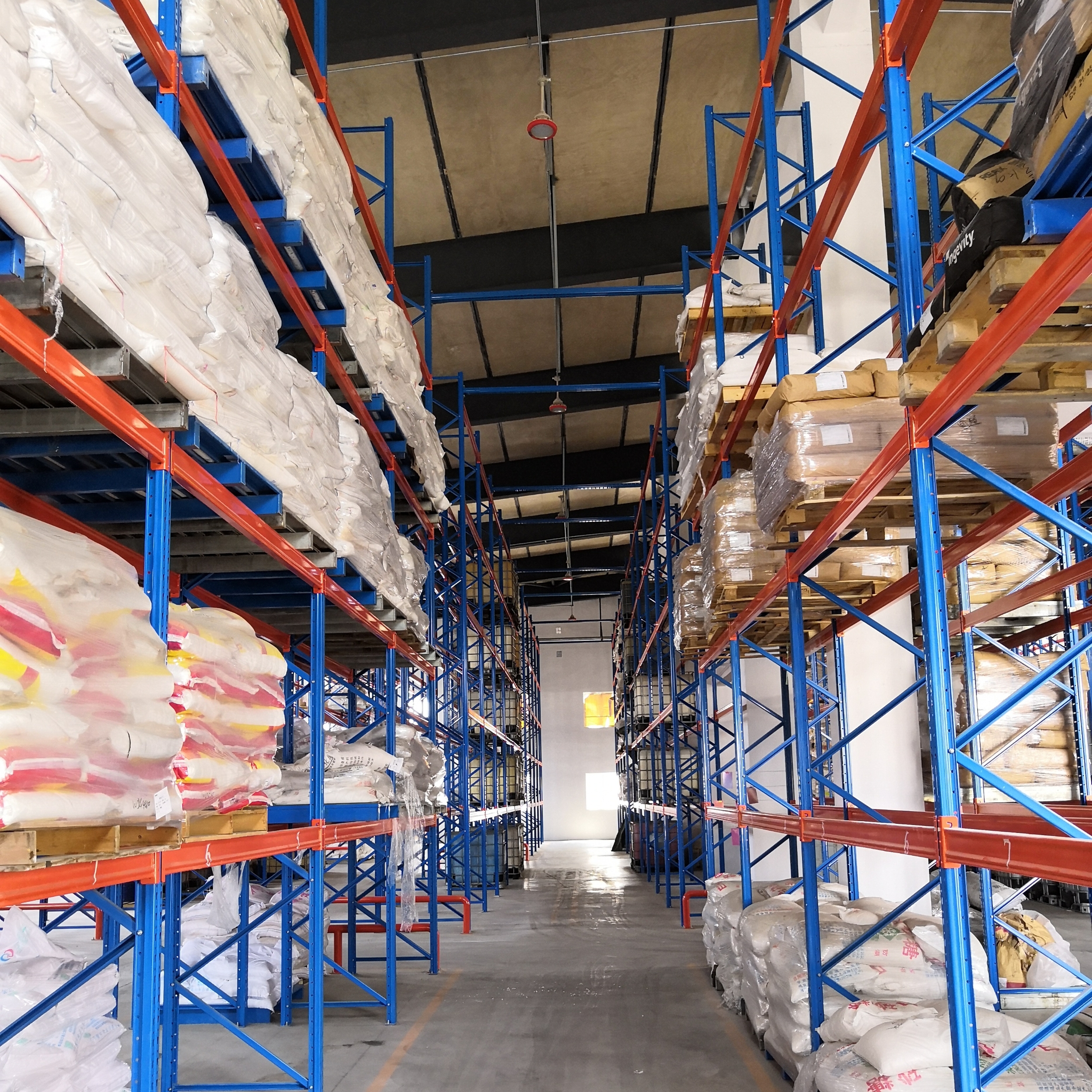 Warehouse Pallet Racking Metal Storage Shelf Steel Stacking Rack Heavy Duty Teardrop Pallet Rack System Customizable Multi-Level