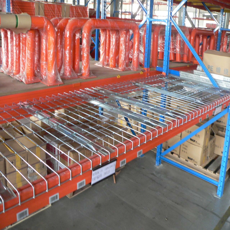 Steel Heavy Duty Teardrop Pallet Rack with Quick Installation for Small to Medium Warehouses Forklift Handling