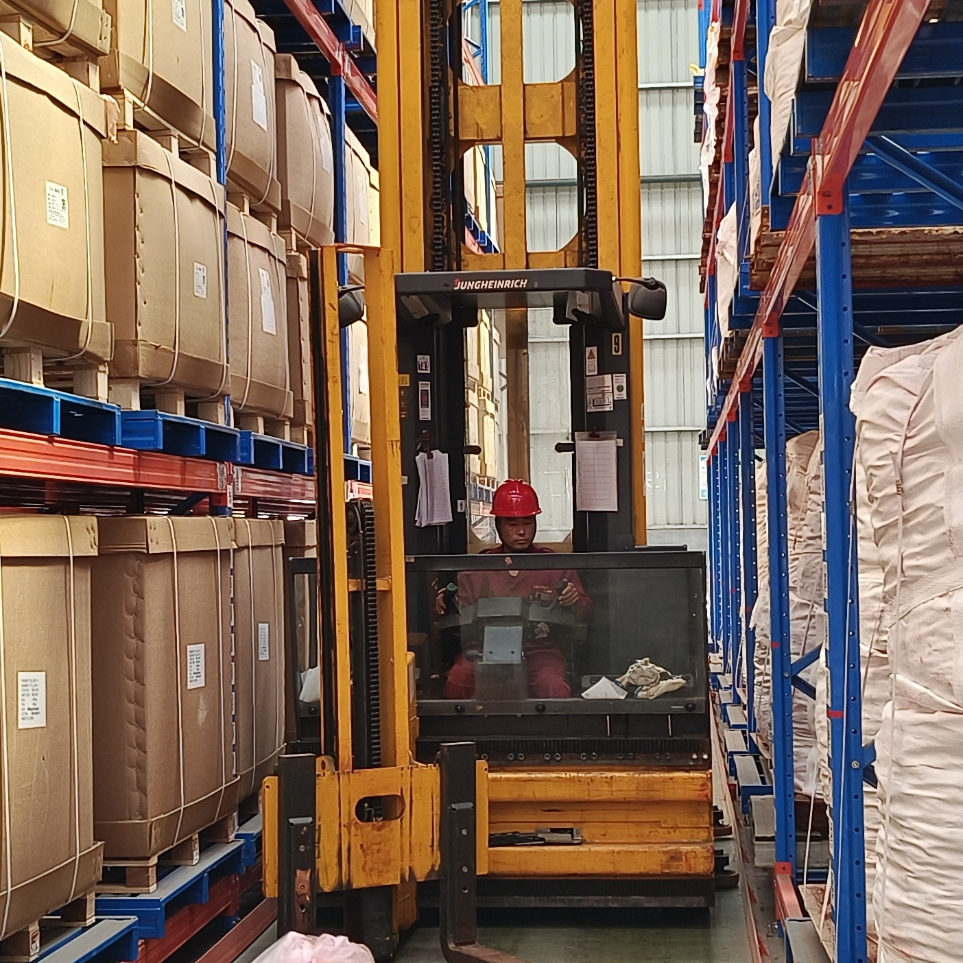 High Quality Powder Coated Fire-Resistant Metal 5 Heavy Duty Adjustable Very Narrow Aisle Racking Warehouse Storage Shelf for