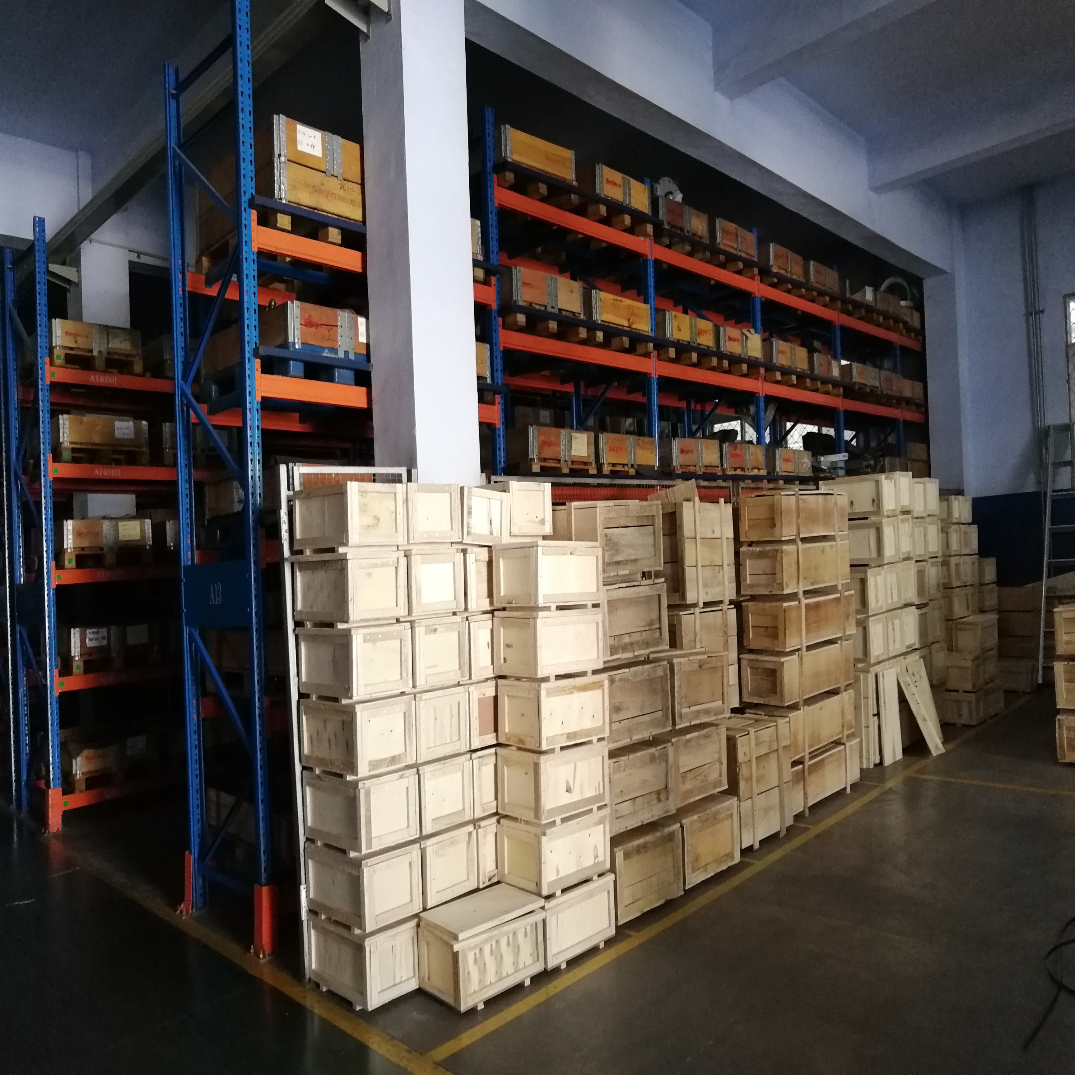 Heavy Duty 5 Layer Teardrop Pallet Rack with Durable High Load Capacity for Manufacturing Facilities Warehouse Storage