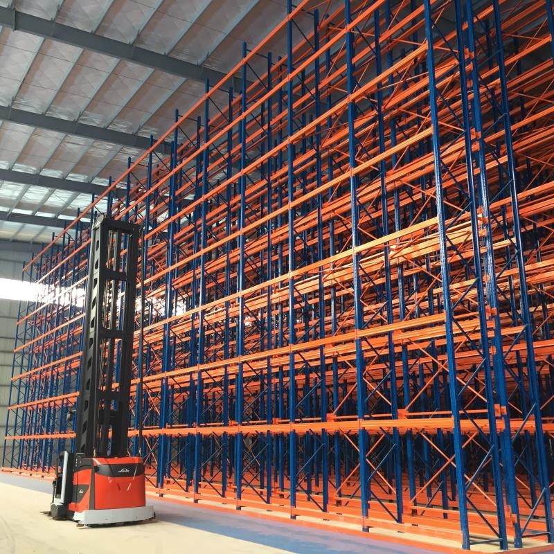 Adjustable Industrial Narrow Aisle Rack Durable Metal VNA Pallet Racking System for Safe Storage in Petrochemical Warehouses