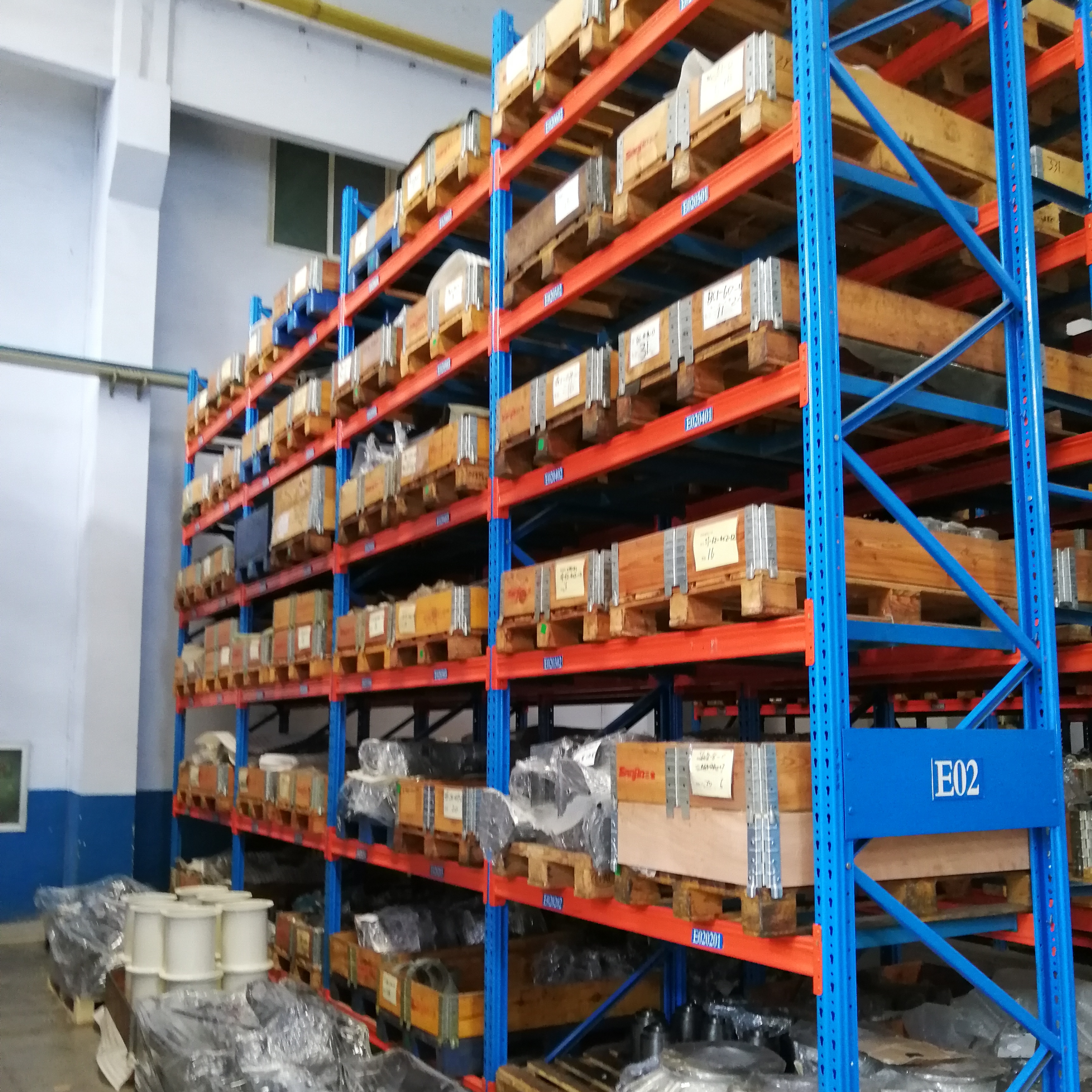 High Quality Q235B Metal Teardrop Pallet Rack Adjustable Warehouse Rack Durable 5 Layer Longspan Industrial Storage Rack