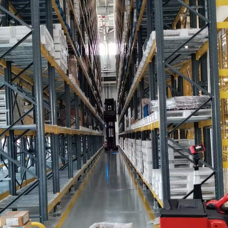 Heavy Duty Metal Selective Pallet Racking Multi-layer Adjustable Very Narrow Aisle Racks for Warehouse Goods Storage