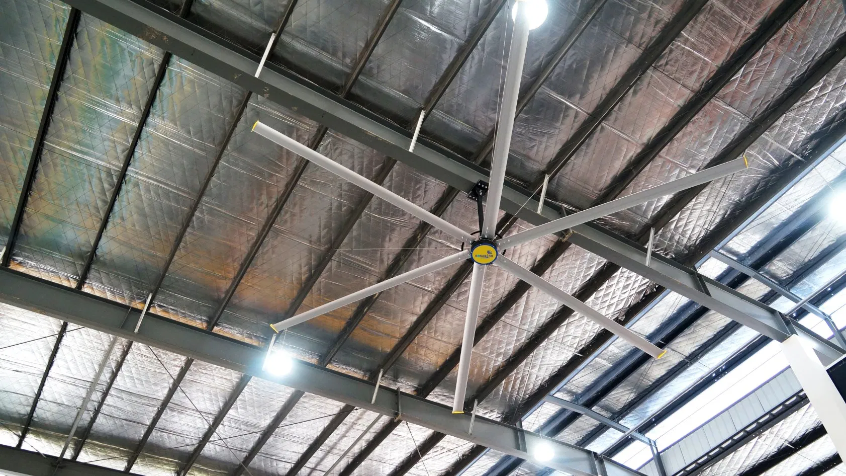 Hvls Ceiling Fan with Remote Control Option Large Energy-Efficient Industrial Ceiling Fan