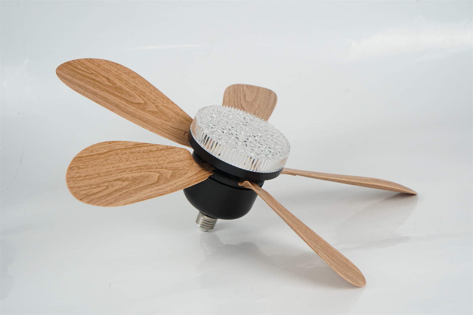 Modern Design Wholesale Price Indoor Bedroom Kitchen Smart Remote Control 3 Speed 3CCT Dimming Led Ceiling Fan with Light