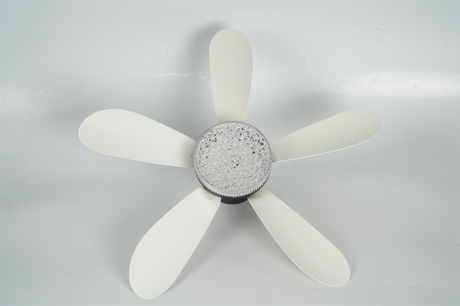 Modern Design Wholesale Price Indoor Bedroom Kitchen Smart Remote Control 3 Speed 3CCT Dimming Led Ceiling Fan with Light