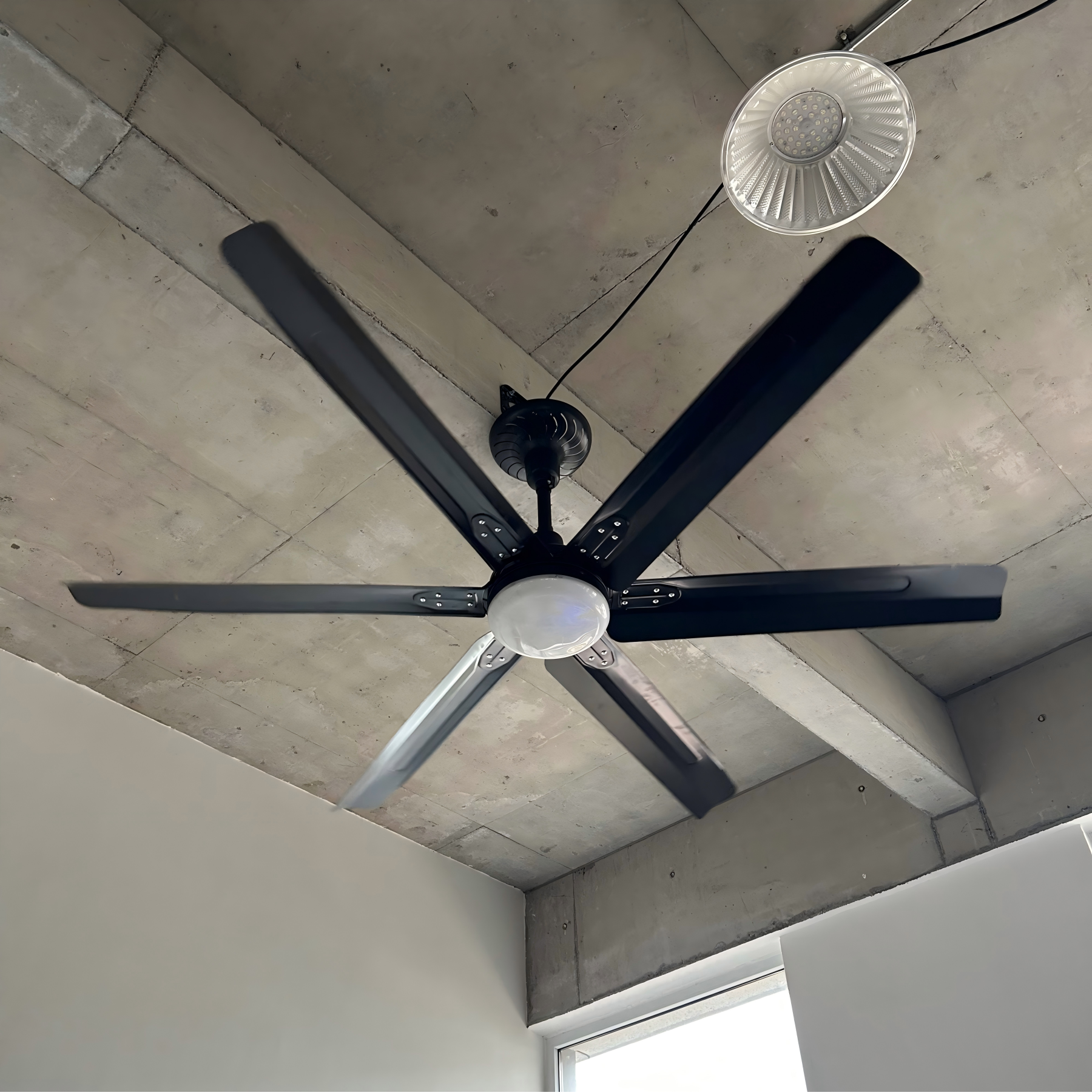 HVLS FANS 120inch HVLS Industrial Large Ceiling Fan with Light for Gym Shopping Mall Large Air Flow Cooling Fan
