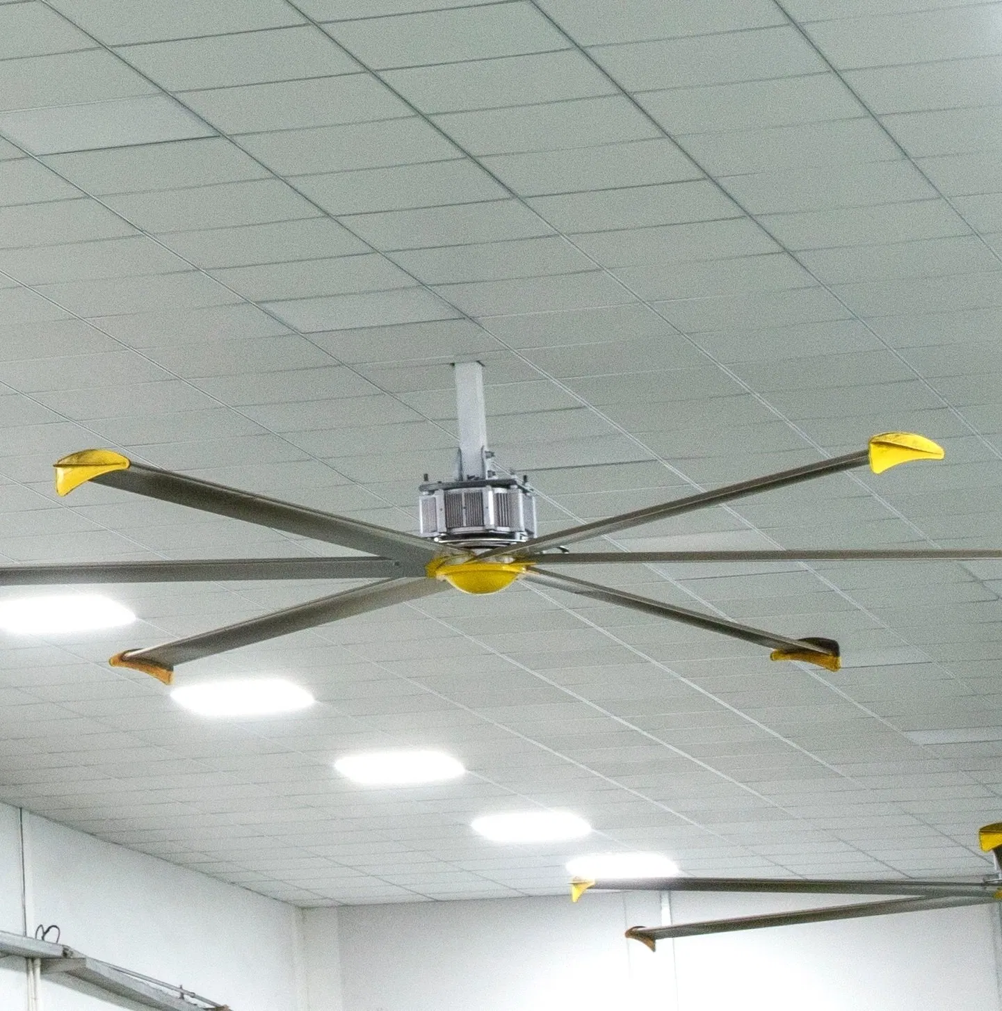 3m to 8m Largespace Ventilation Cooling Industrial Ceiling Fans with Ie5 Pmsm Motor