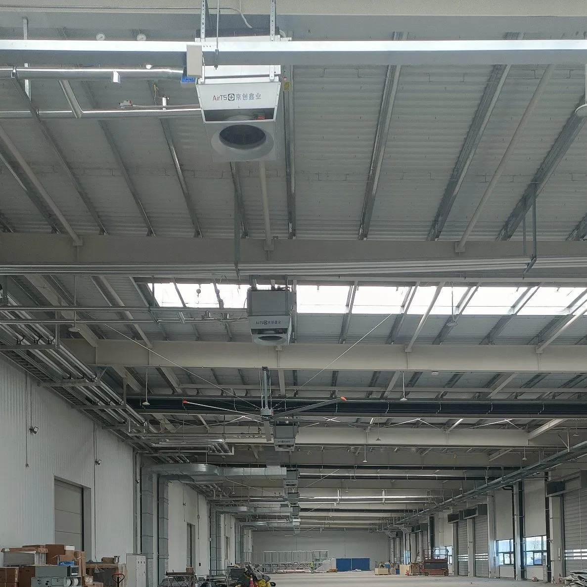Heavy Duty Industrial Hvls Ceiling Fan Featuring Aerodynamic Blades for Maximum Cooling and Silent Operation