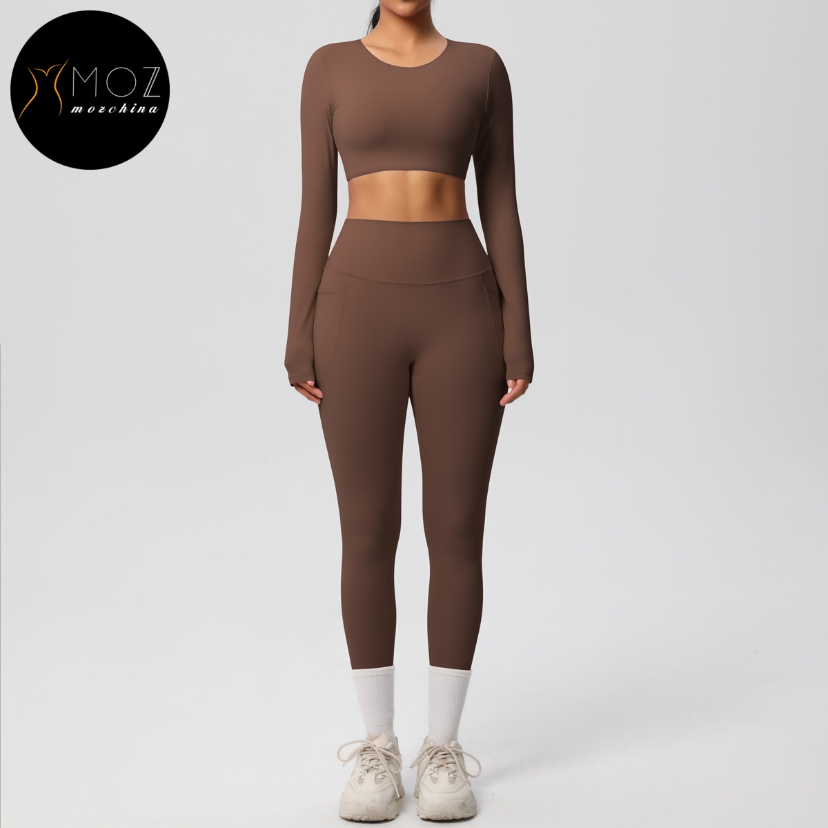Women's Solid Brushed Breathable High-Stretch Crop Top &amp; Pocket Leggings 2-Piece Set Custom Logo Yoga Activewear for Running
