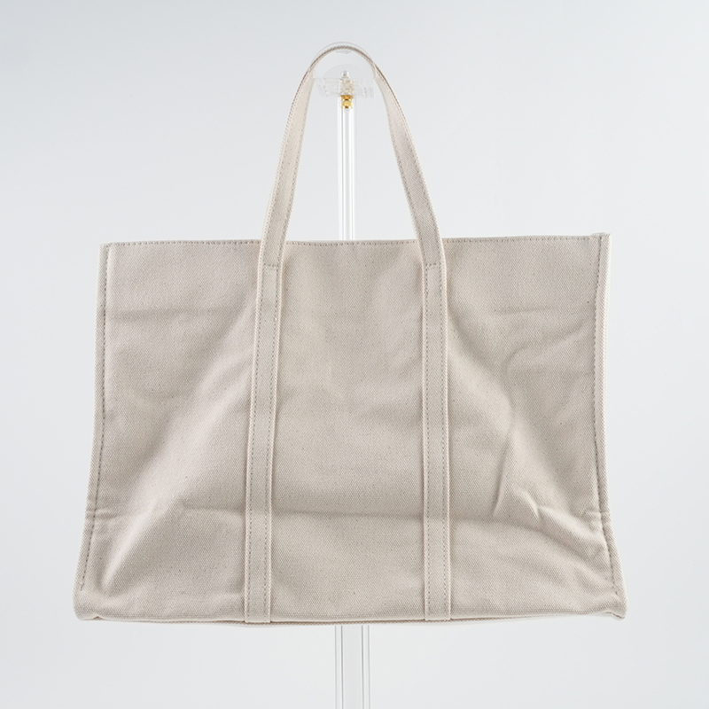 Chic and Sustainable Bags for Women on The Go
