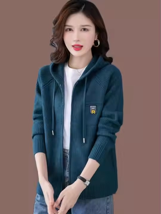 High Quality Fashionable Autumn and Winter Street Knitting Custom Christmas Knitted Women's Sweater