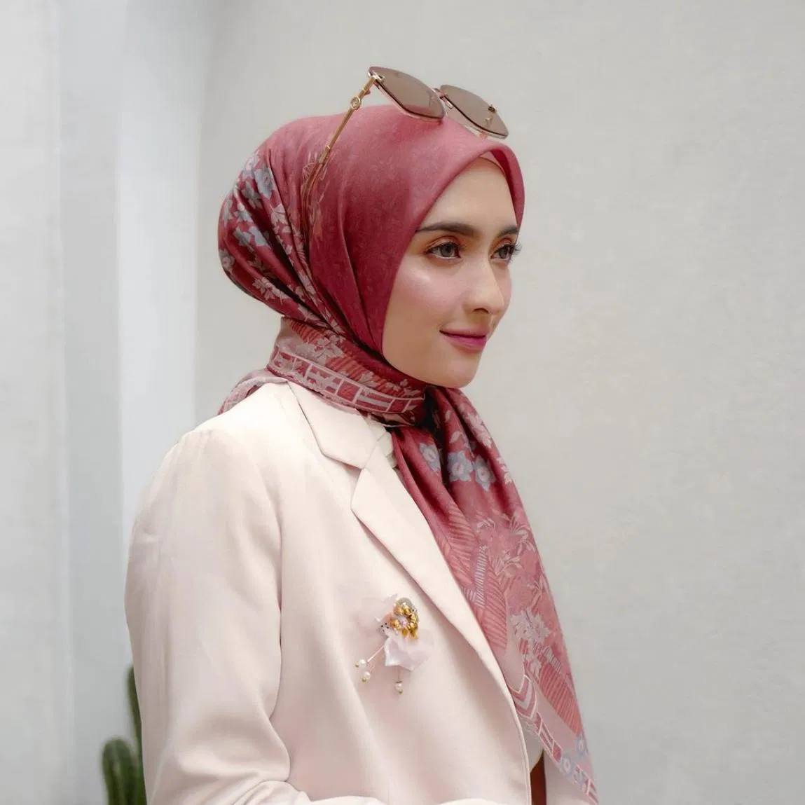 Elegant Malaysia Muslim Women's Hijab for Modest Fashion