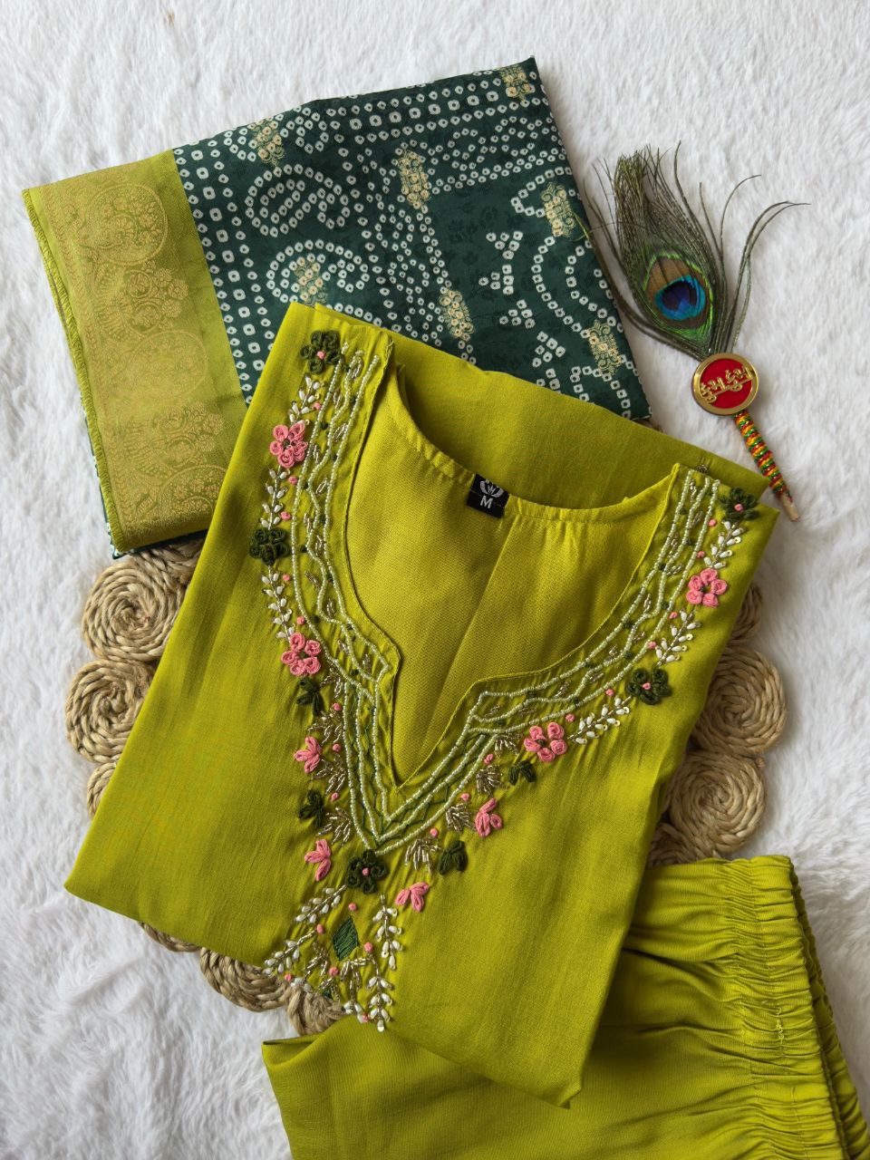 Hot Selling Women's Casual Kurta Georgette Embroidery Kurti Dupatta Set Readymade Indian Wear for Wedding Parties for Girls
