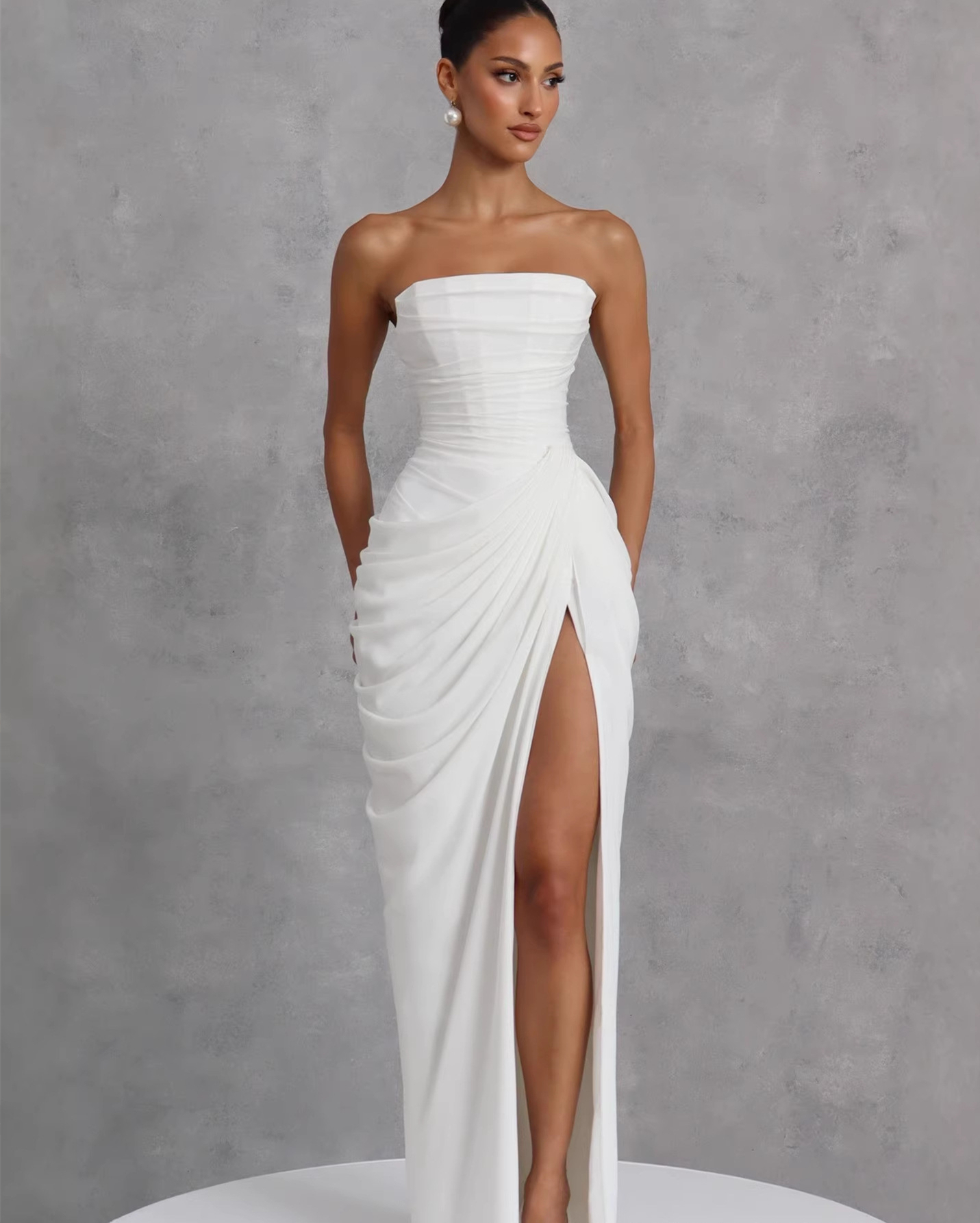 Women's Elegant Strapless Ruched Maxi Dress Lace up Back High Slit Bodycon Formal Evening Gown for Wedding Prom