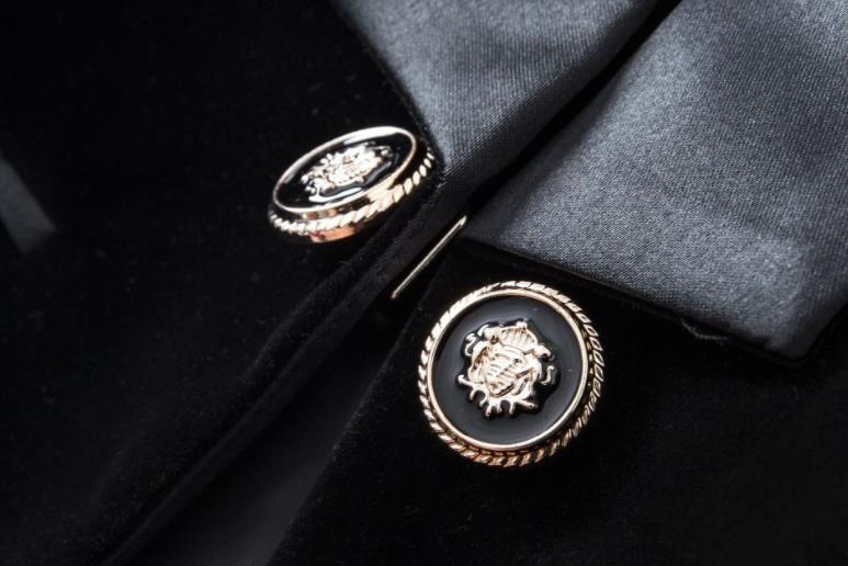 High-Grade Fabrics Various Colors Are Available 2024 Women′ S Suit/Power Plant More Practical Fashion Female Business Attire Made in China