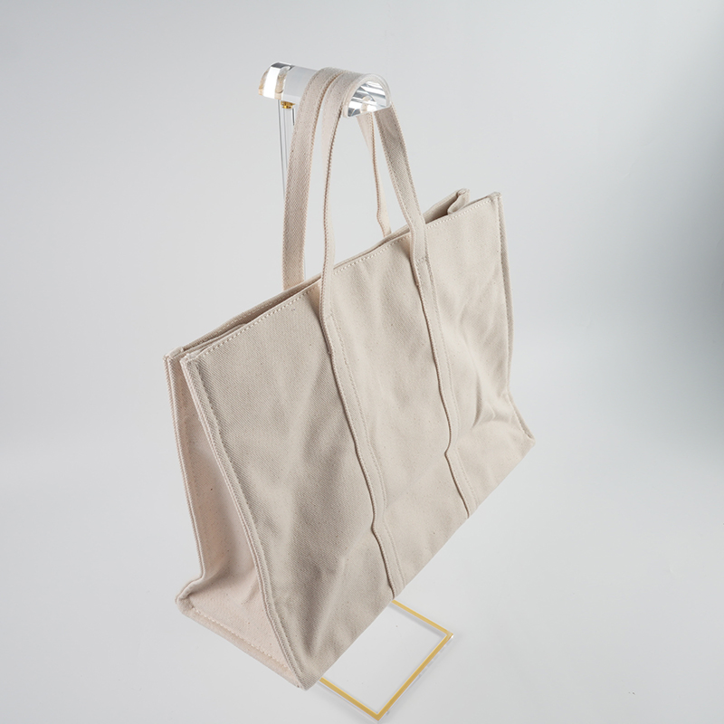 Chic and Sustainable Bags for Women on The Go