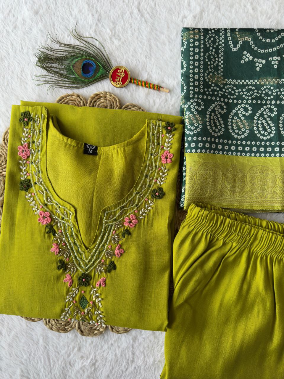 Hot Selling Women's Casual Kurta Georgette Embroidery Kurti Dupatta Set Readymade Indian Wear for Wedding Parties for Girls