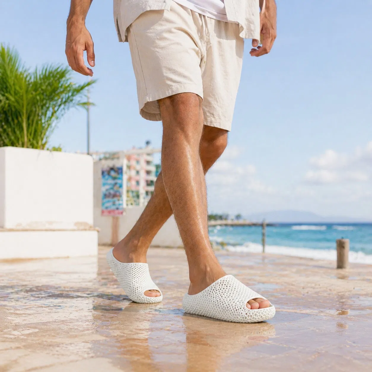 White Aerocloud 3D Printed Water Shoe with Minimal Comfort, Quick-Dry Wear and Soft-Step Ease for Hotel Resort Trips