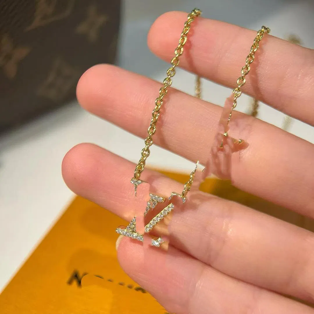 Sleek Luxury Fashion All-Match Elegant Pendant