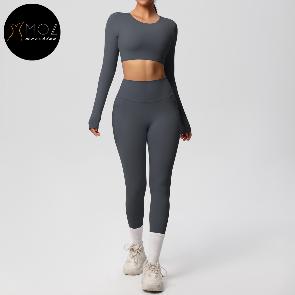 Women's Solid Brushed Breathable High-Stretch Crop Top &amp; Pocket Leggings 2-Piece Set Custom Logo Yoga Activewear for Running