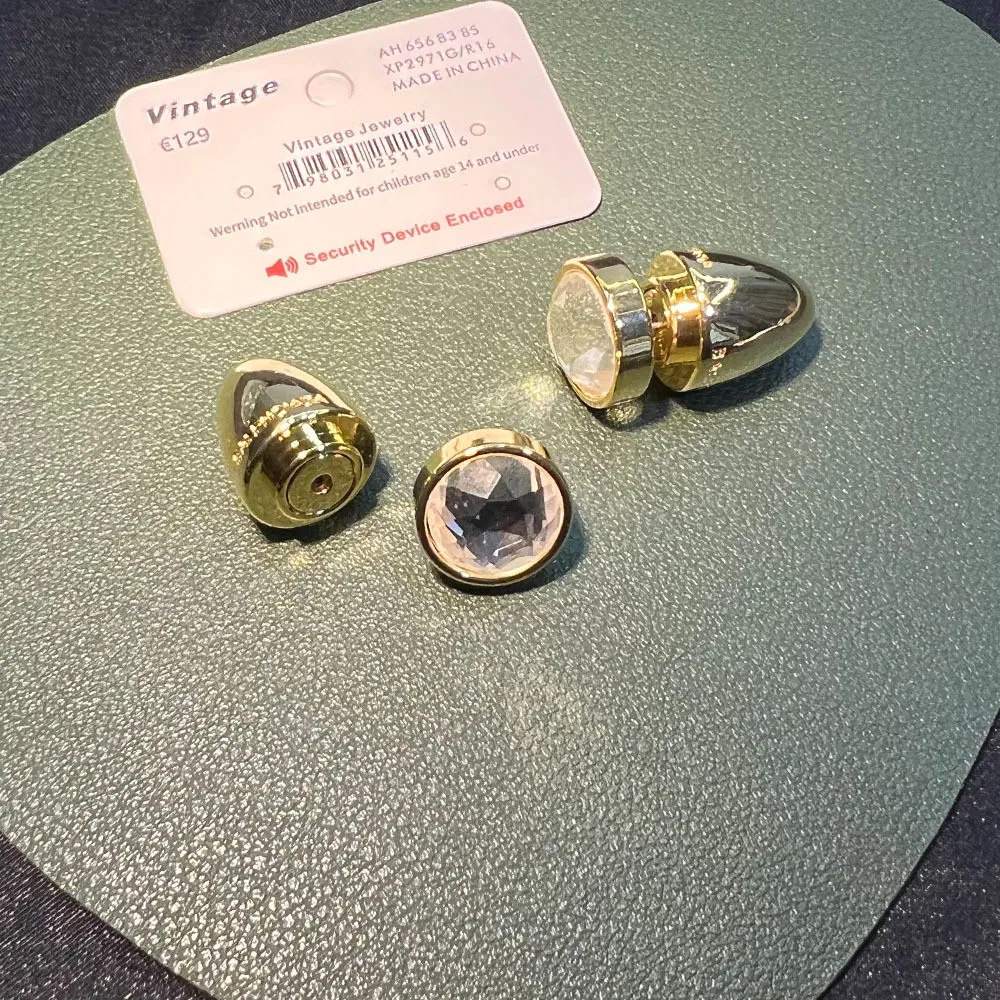 Jewelry Detail 2