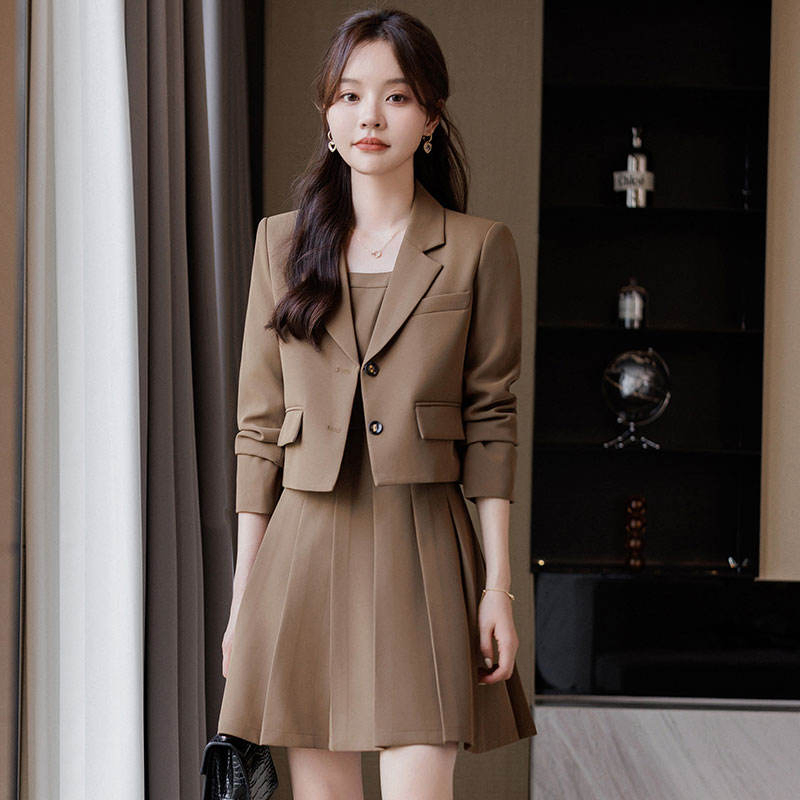 Plus Size Women's Fashion Blazers with Darted Waist and Extended Sizes for Curve Figures Blazers Ladies Women