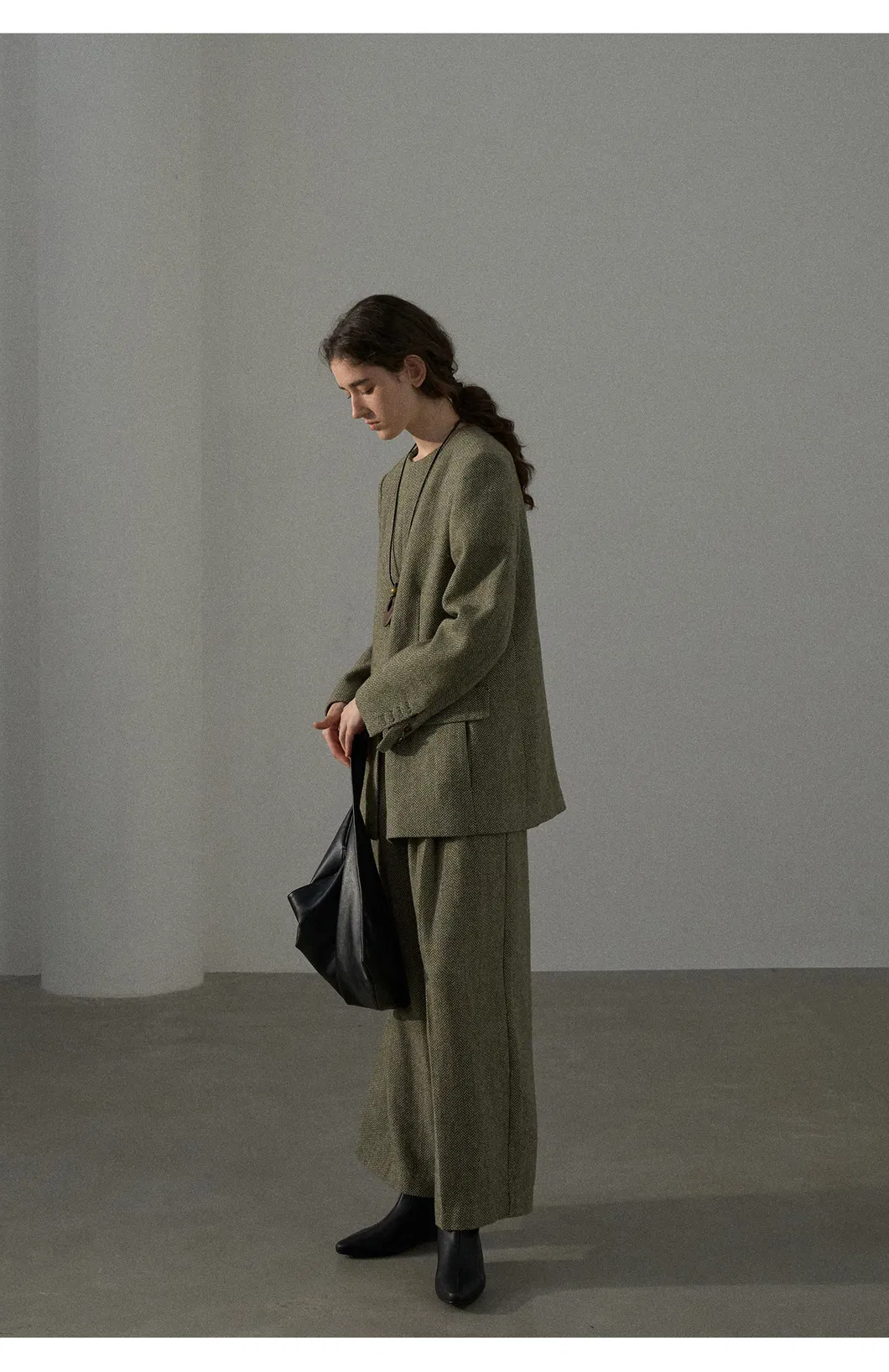 Luxurious Wool Tweed Trousers 3