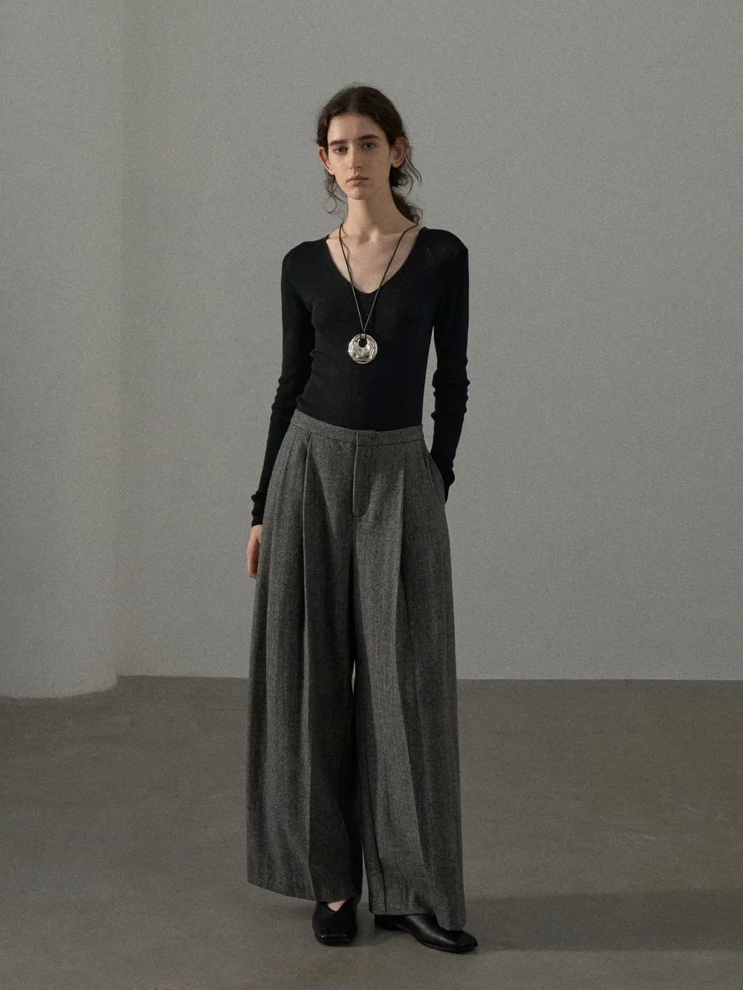 High-Waisted Wool Herringbone Wide-Leg Trousers 5