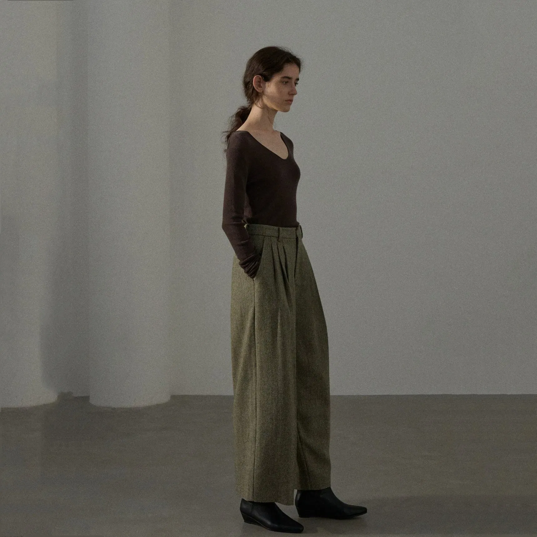 Factory Customization Luxurious Wool Tweed Pleated Wide-Leg Trousers for Stylish Comfort