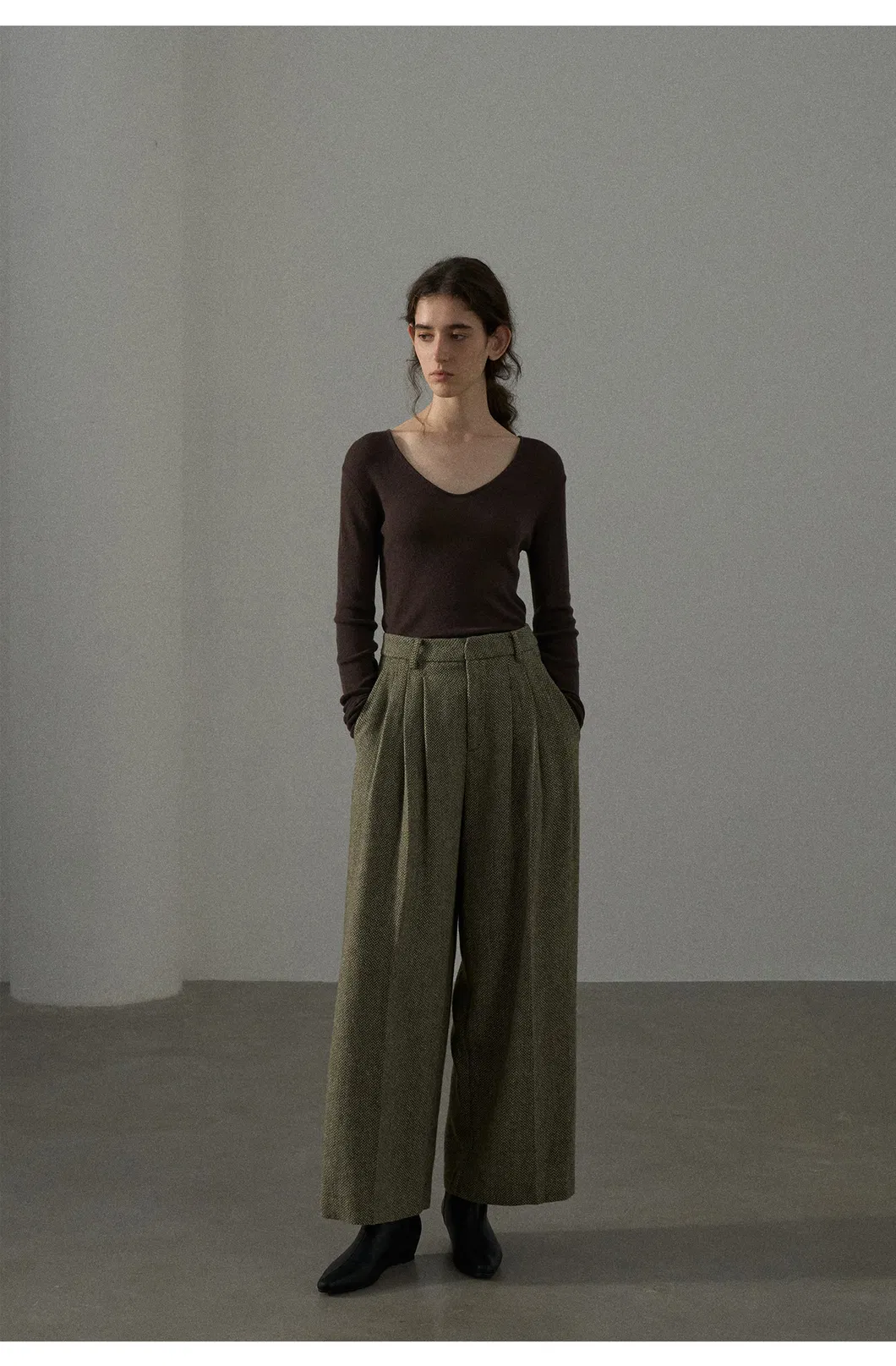 Luxurious Wool Tweed Trousers 1