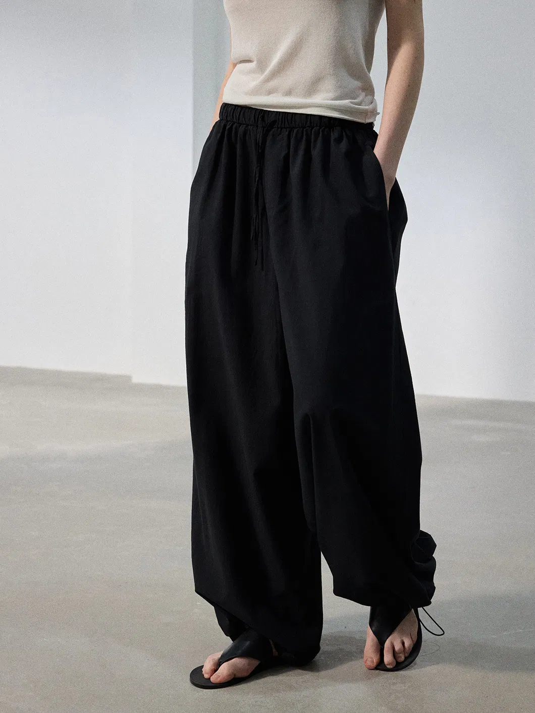 Women's Linen Wide Leg Trousers Detail 4
