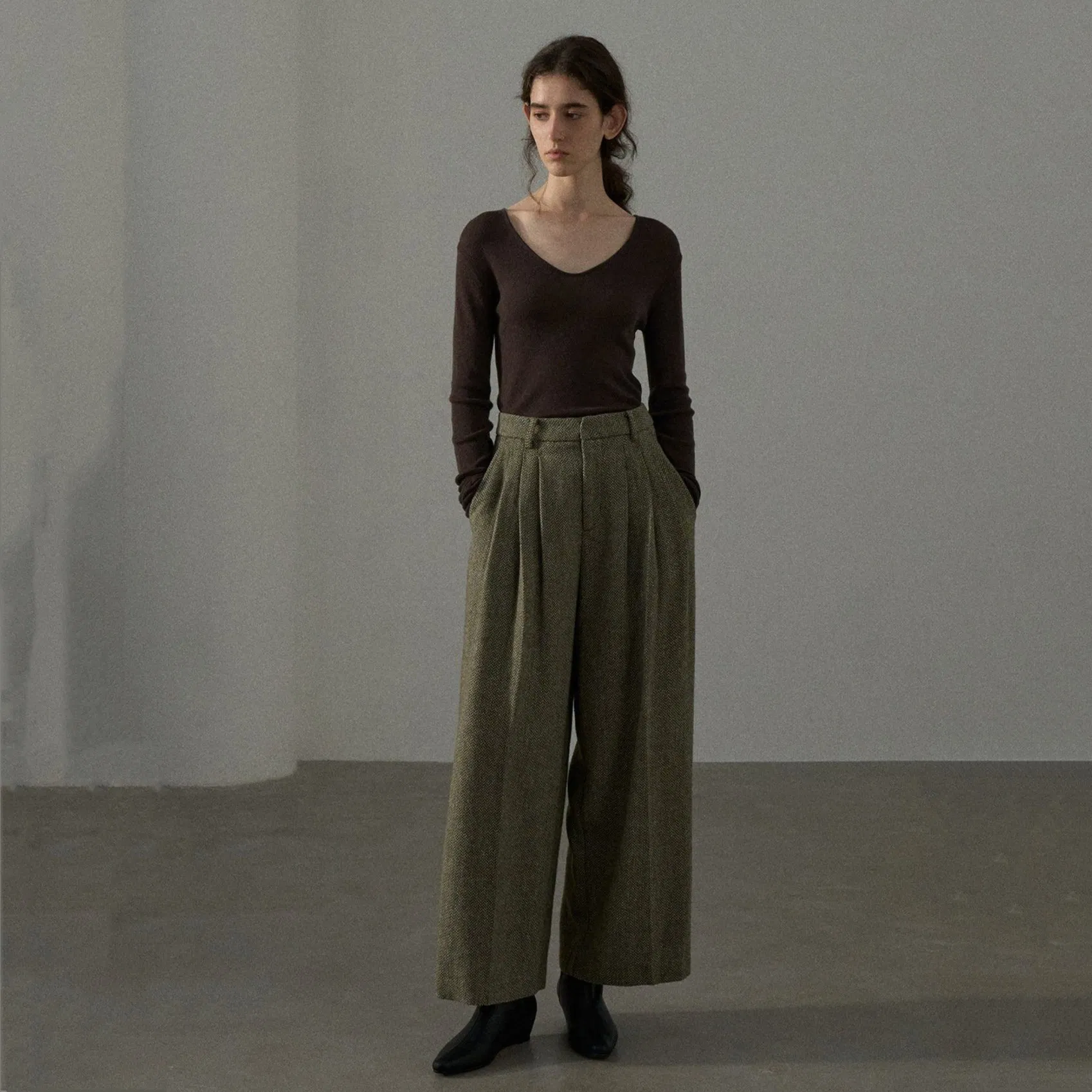 Factory Customization Luxurious Wool Tweed Pleated Wide-Leg Trousers for Stylish Comfort