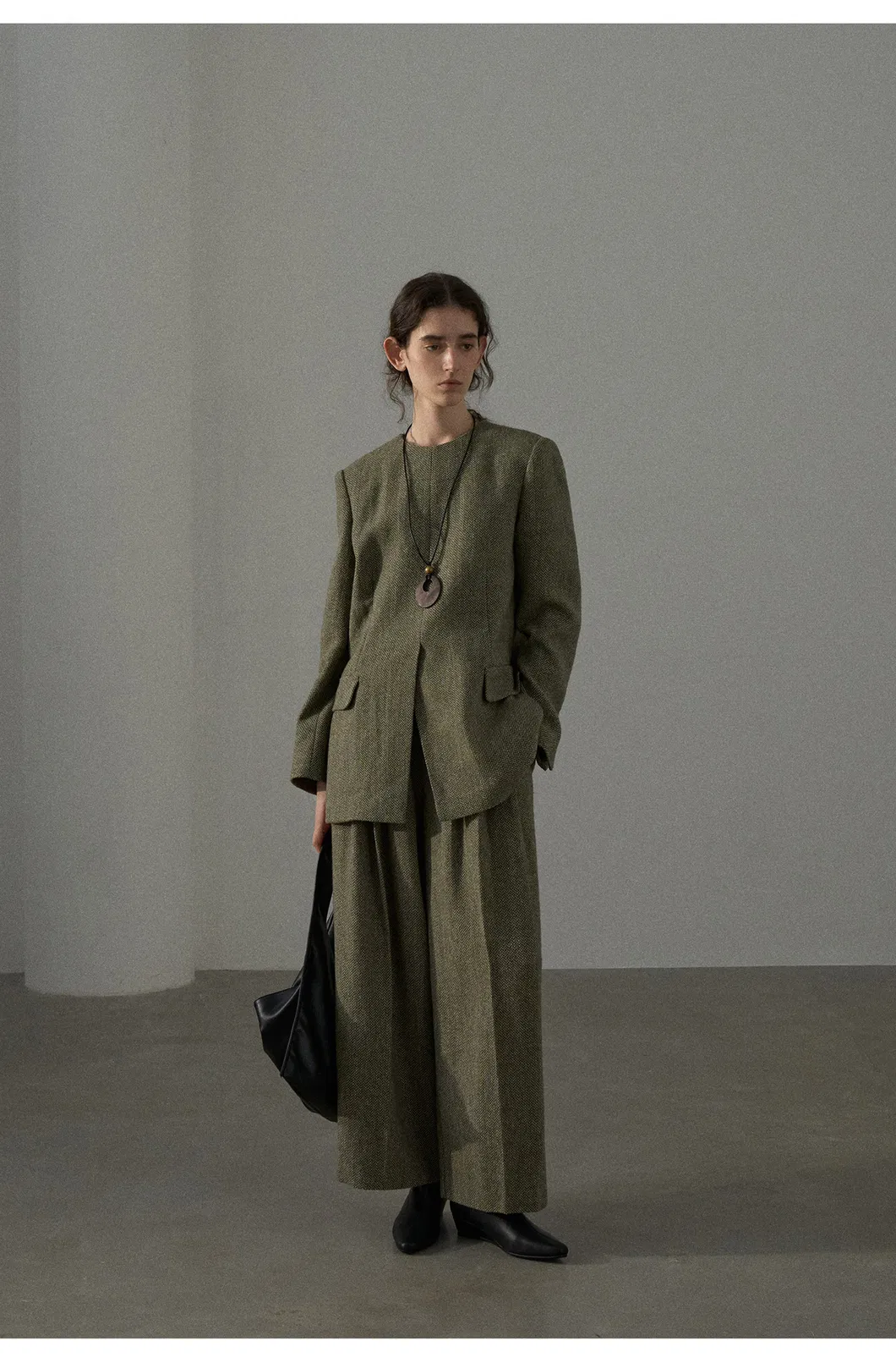 Luxurious Wool Tweed Trousers 2