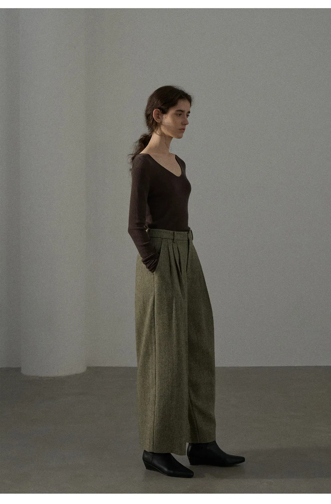 Luxurious Wool Tweed Trousers 4