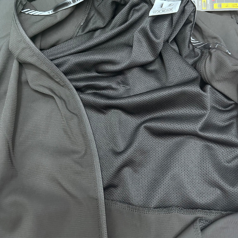 Soccer Men's Lightweight Windbreaker Jacket Hooded Outdoor Sports Jacket for Hiking Cycling Running Breathable Tracksuit