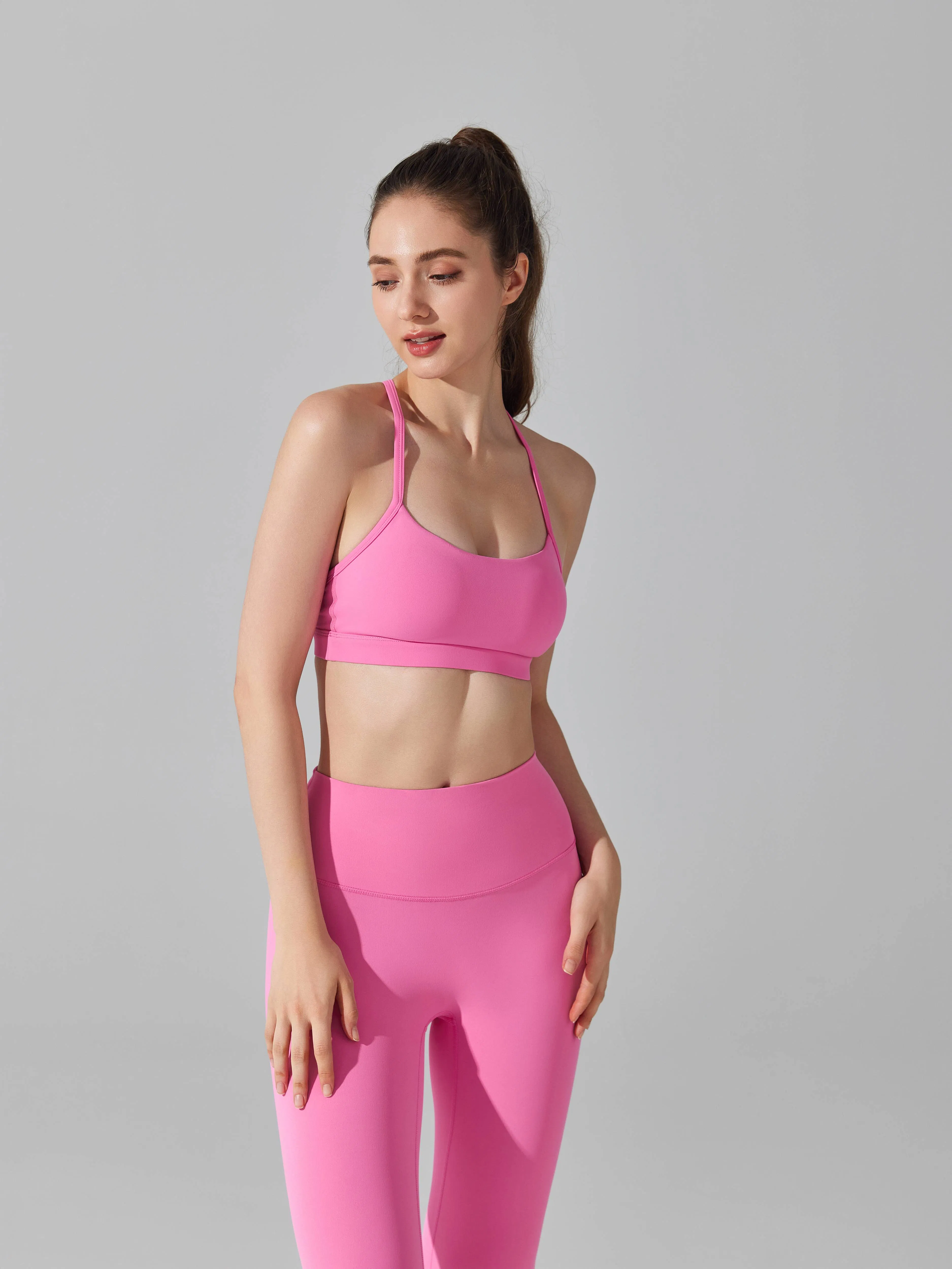 Women's High Support Sports Bra Breathable Seamless Yoga Top with Strappy Back