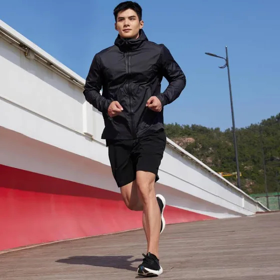 Henglong Wholesale Men's Waterproof Lightweight Black Jacket for Running