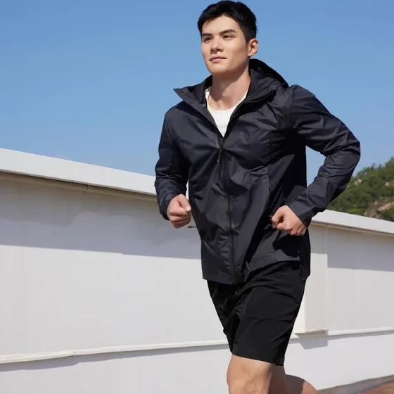 Henglong Wholesale Men's Waterproof Lightweight Black Jacket for Running