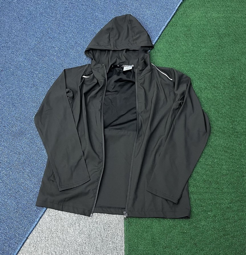 New Outdoor Running Waterproof Raincoat Sports Jacket Full Zip Lightweight Windproof Jacket Polyester Nylon Fabric for Men