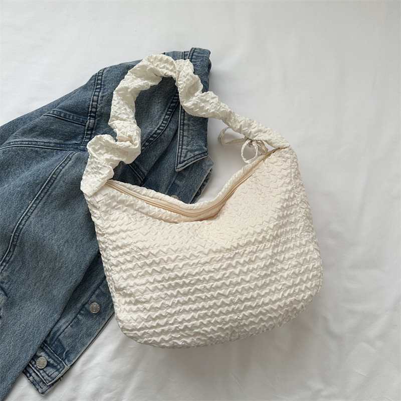 Xianghui Large Capacity and High Quality Fashionable Nylon Fabric Pleated Casual Bag