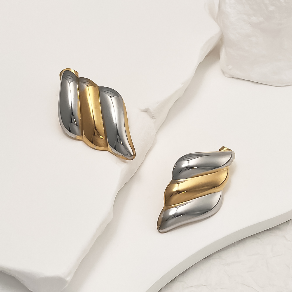 Customized OEM ODM in Stock Classic Woven Knit square Gold-Plated Stainless Steel Stud Earrings Women Stylish Fashion Jewelry